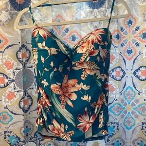 La Blanca Flyaway Orchid Bandini Tankini Swim Top Size 12.